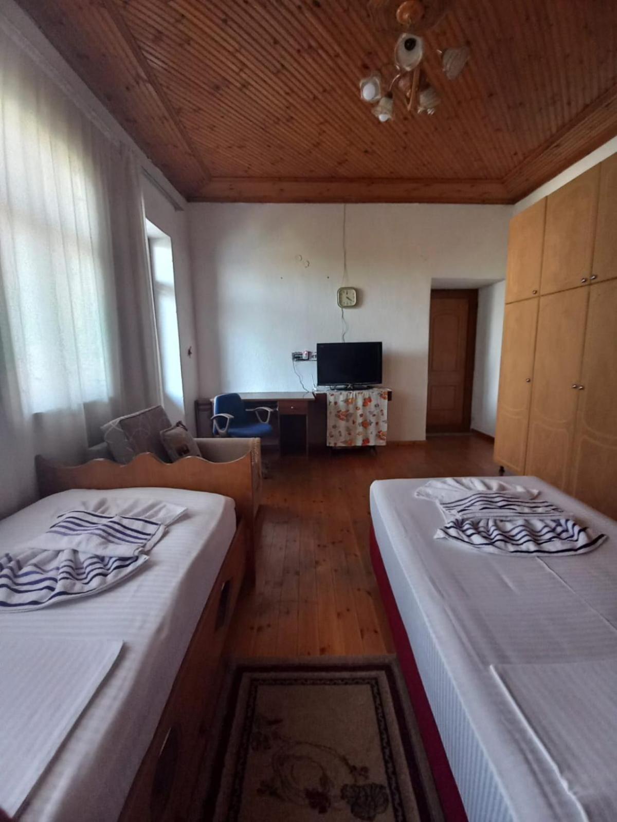 Miziriguesthouse Gjirokaster Exterior photo